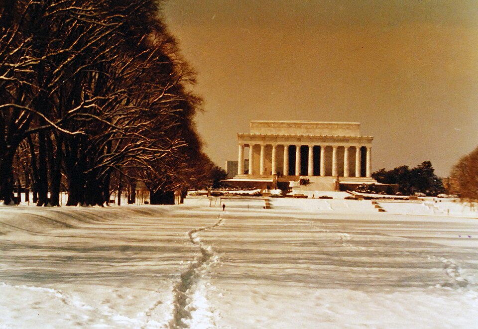 A photograph of Lincoln Memorial