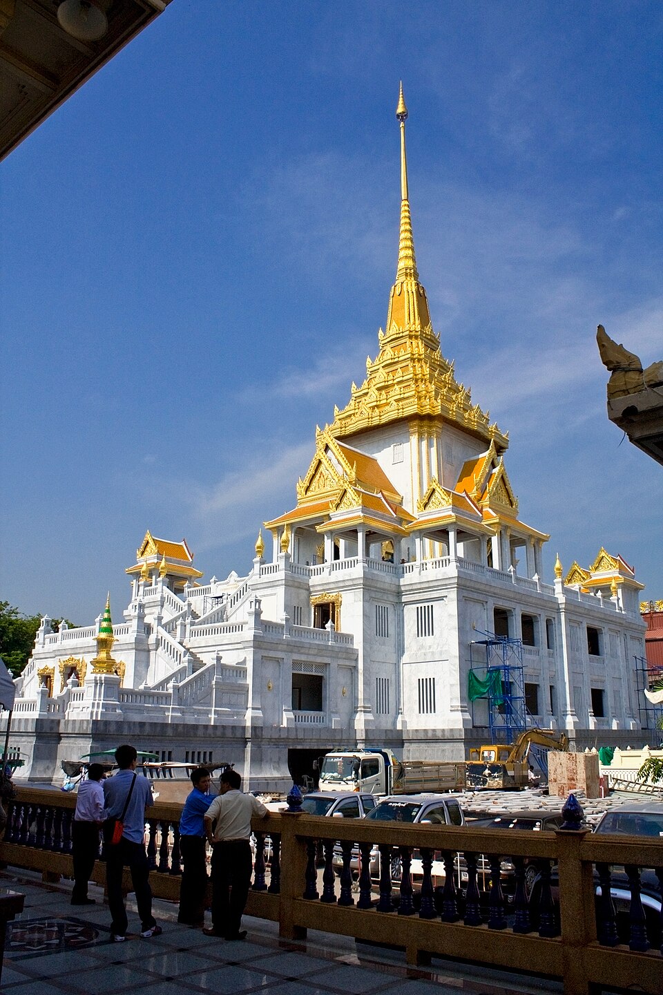 A photograph of Wat Traimit