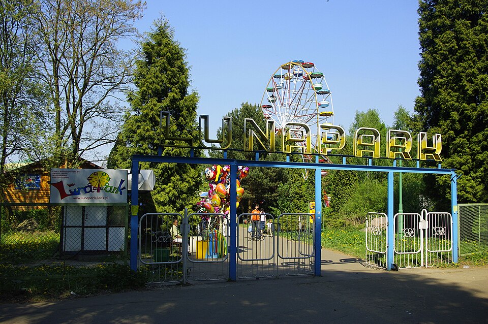 A photograph of Lunapark