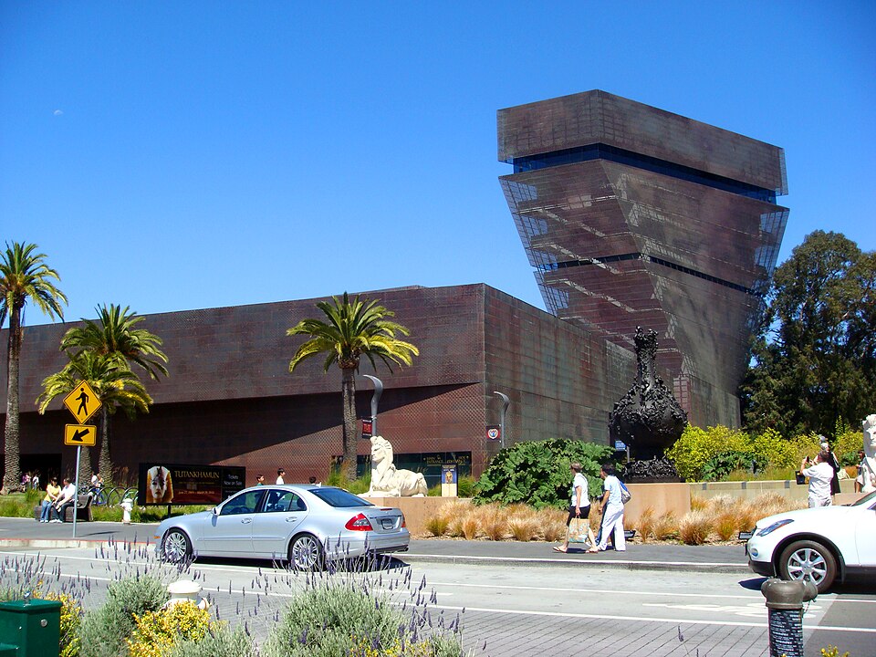 A photograph of M. H. de Young Memorial Museum
