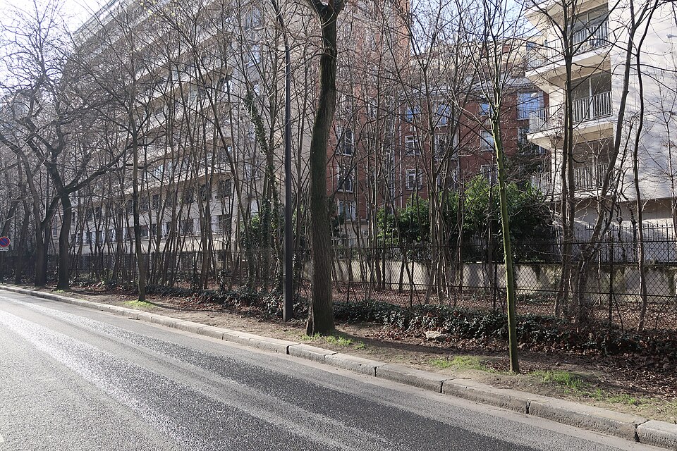 A photograph of Petite Ceinture du 16e