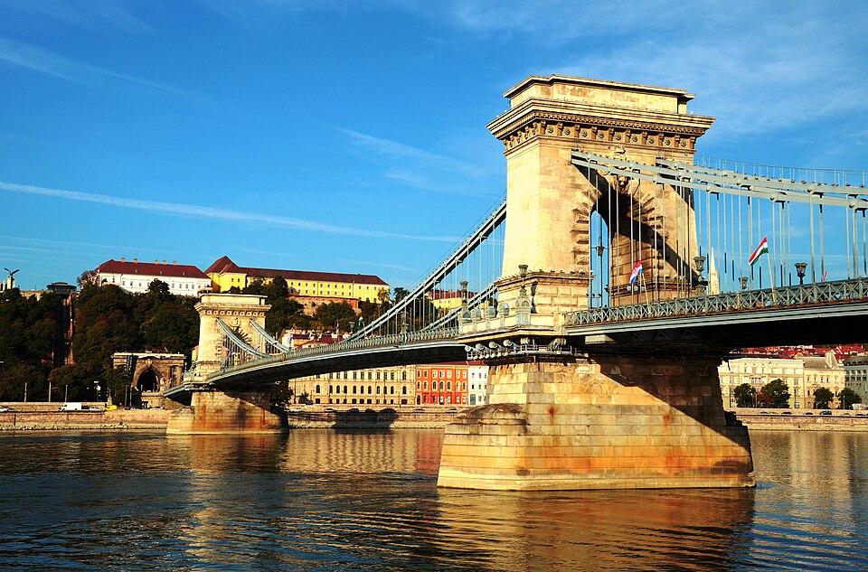A photograph of Széchenyi Chain Bridge