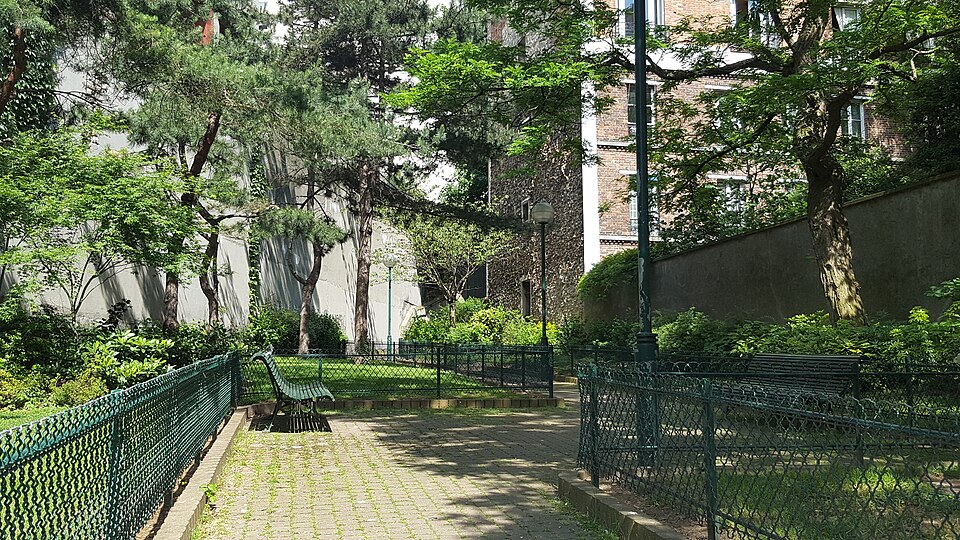 A photograph of square Eugénie-Cotton