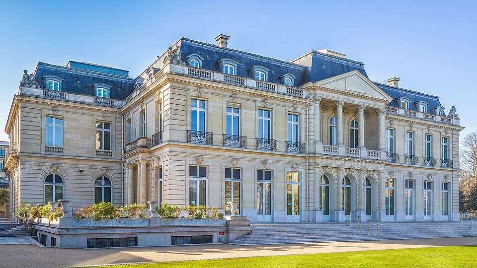 A photograph of Château de la Muette