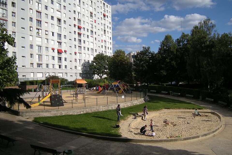 A photograph of Square Saint-Éloi