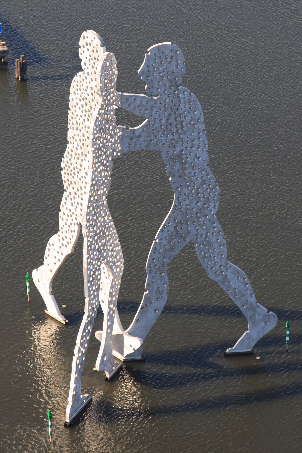Molecule Man fotoğrafı