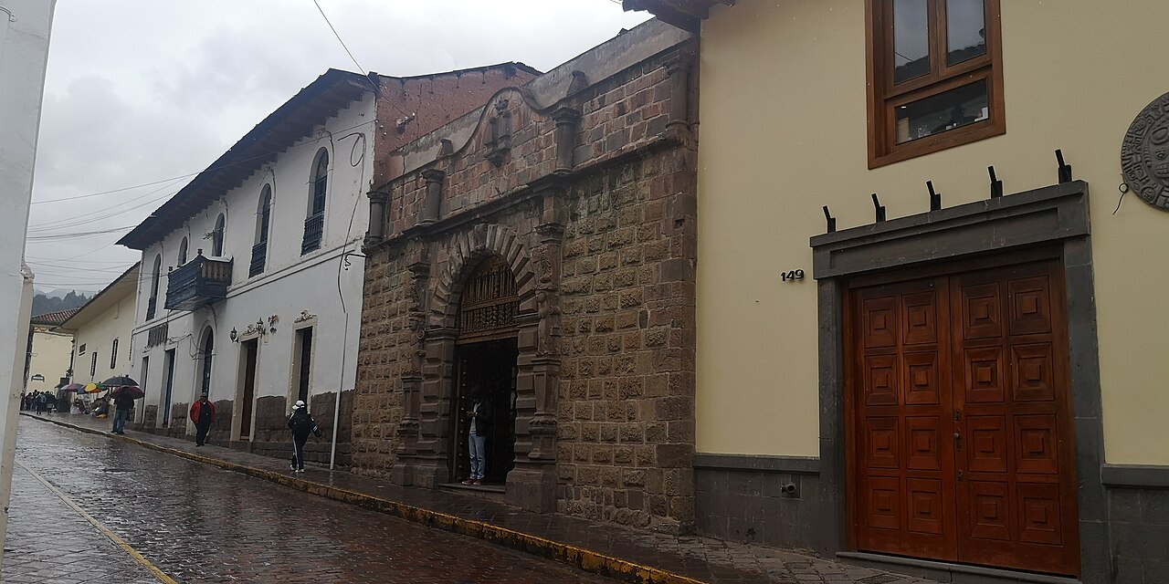 A photograph of Cusco Municipal Theatre