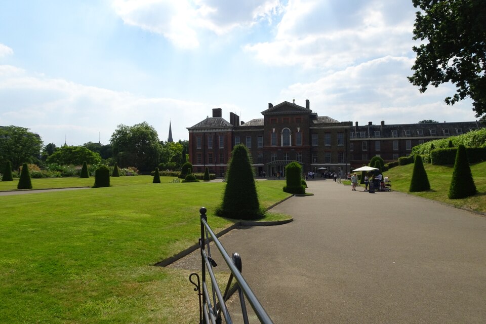 A photograph of Kensington Palace