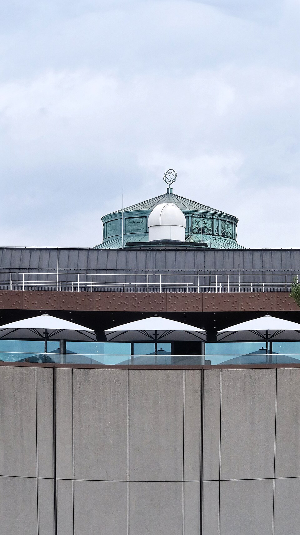 A photograph of Deutsches Museum
