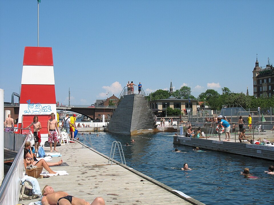 A photograph of Harbour Bath Islands Brygge