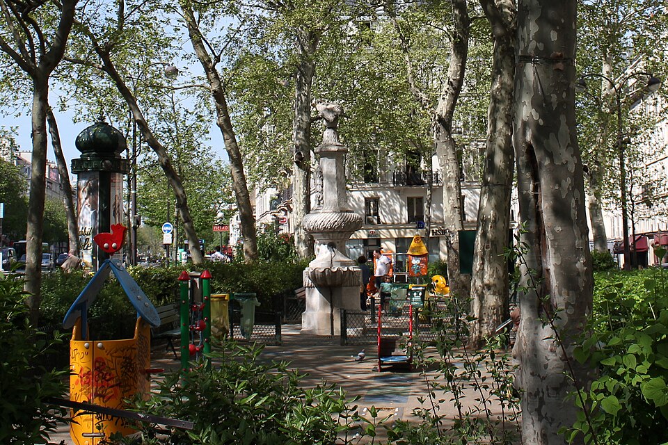 A photograph of Square de la place Pasdeloup