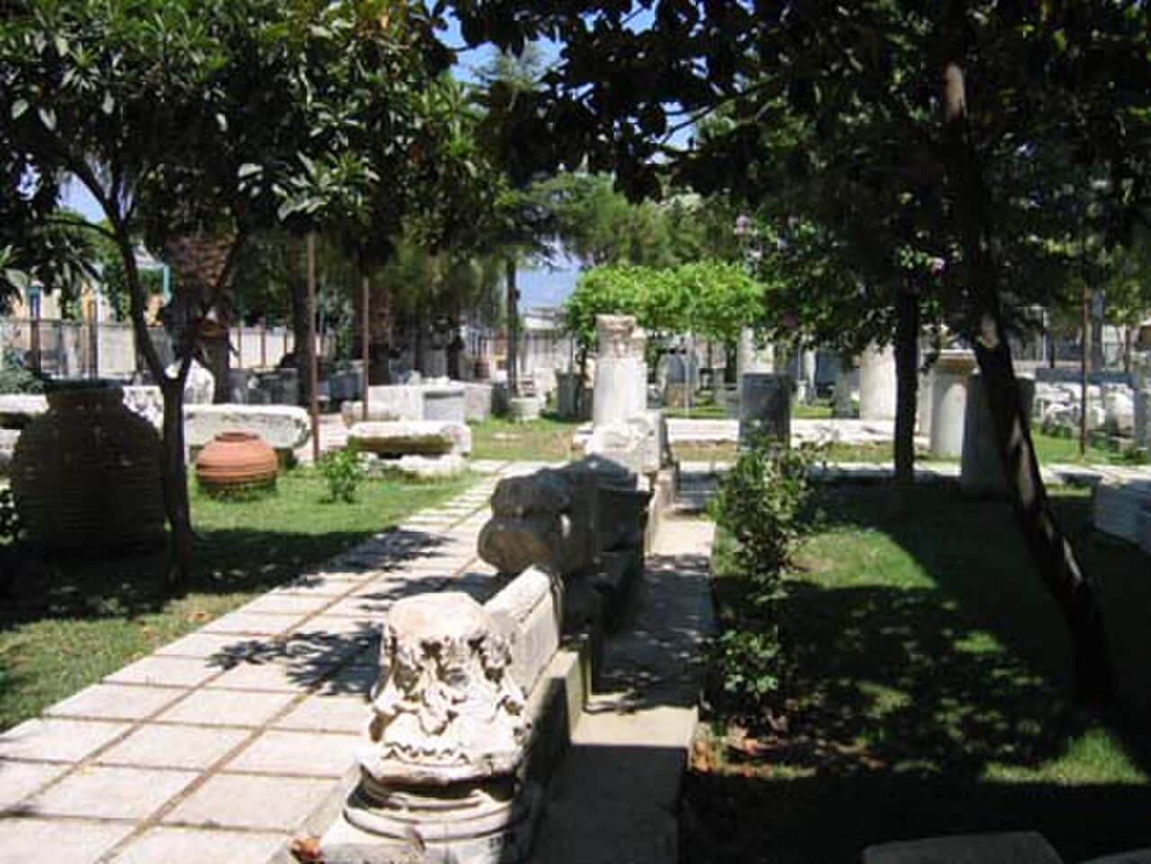 Uma fotografia de Milas Museum