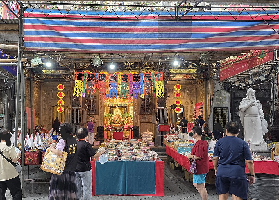 A photograph of Manka Qingshan Temple