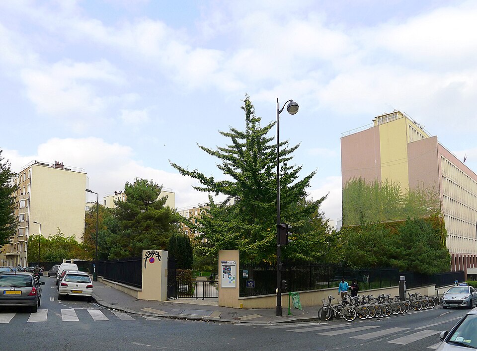 A photograph of jardin Oudiné - Dessous-des-Berges