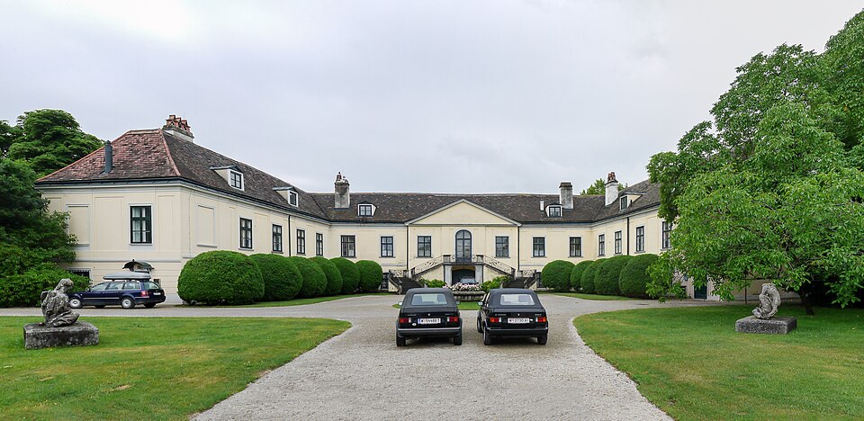 A photograph of Schloss Alterlaa