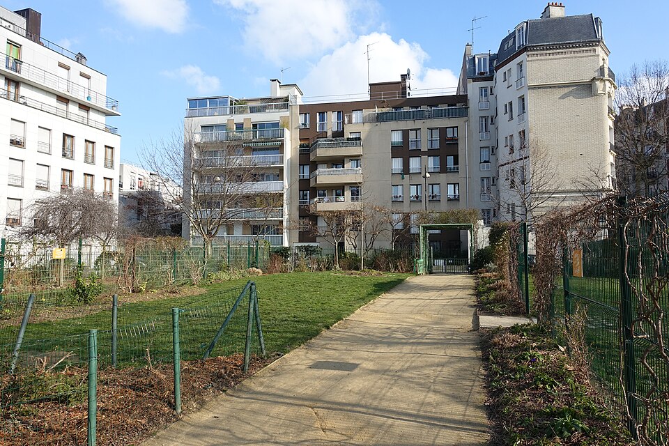 A photograph of square de la Moskowa