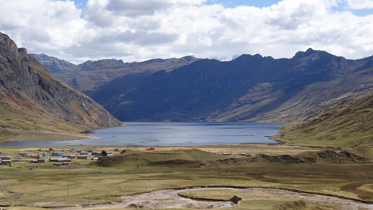 Una fotografia di Laguna Lauricocha