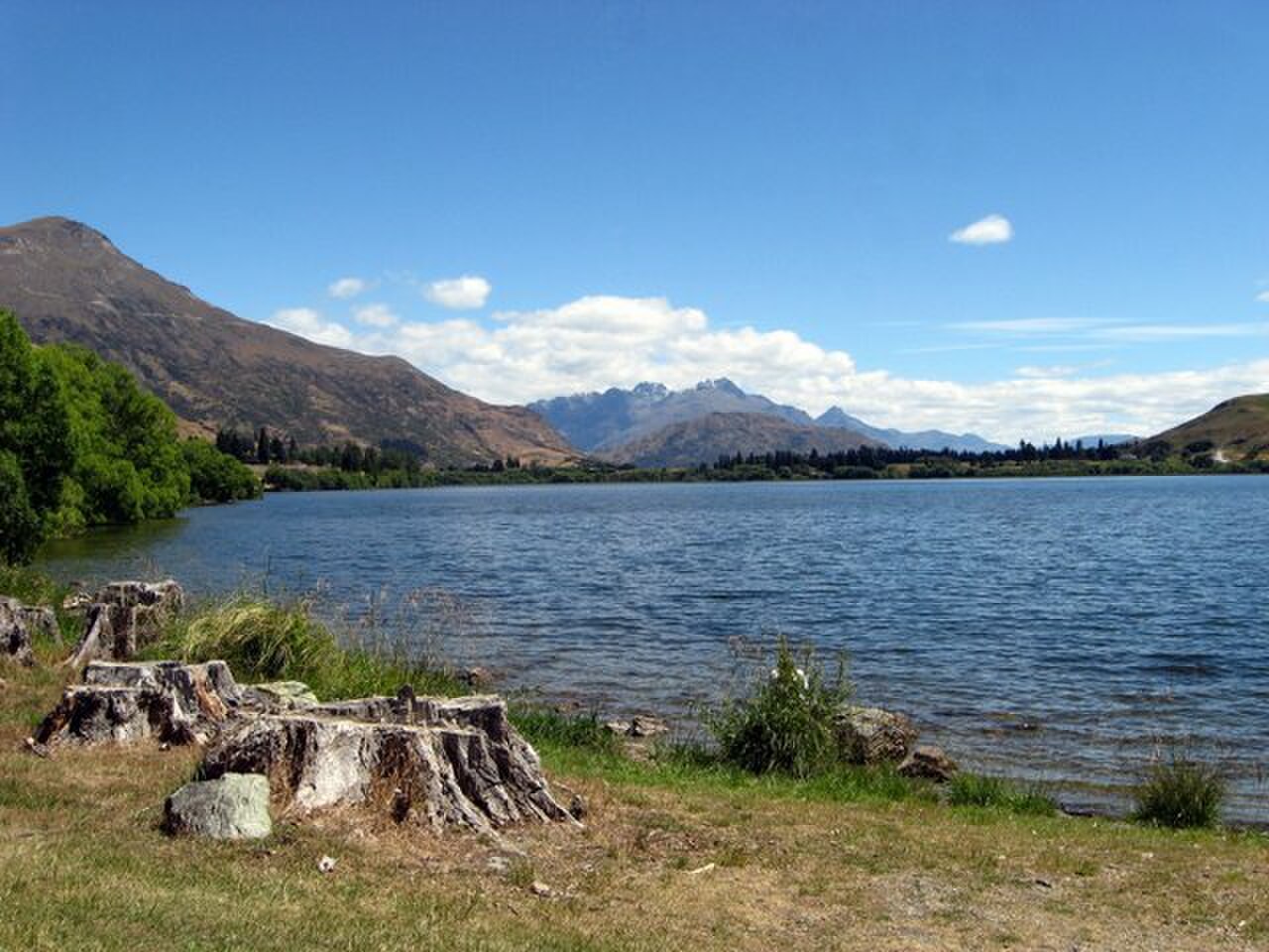 Una fotografia di Lake Hayes