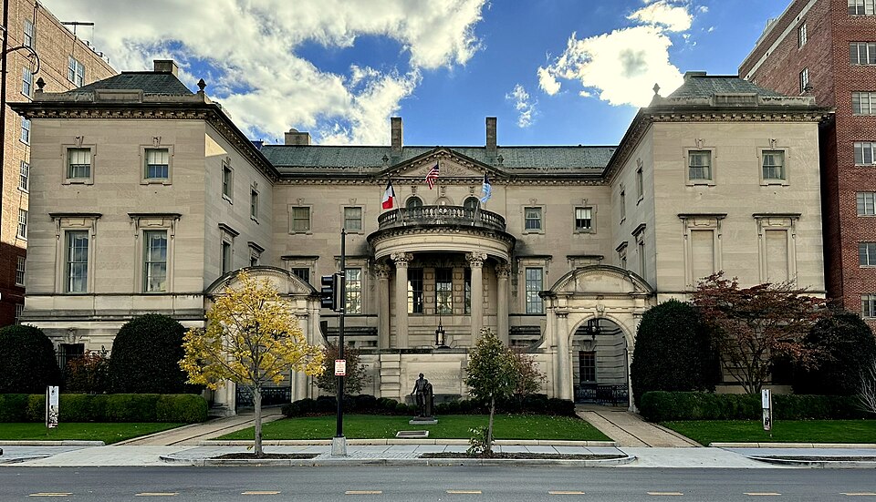 A photograph of Larz Anderson House