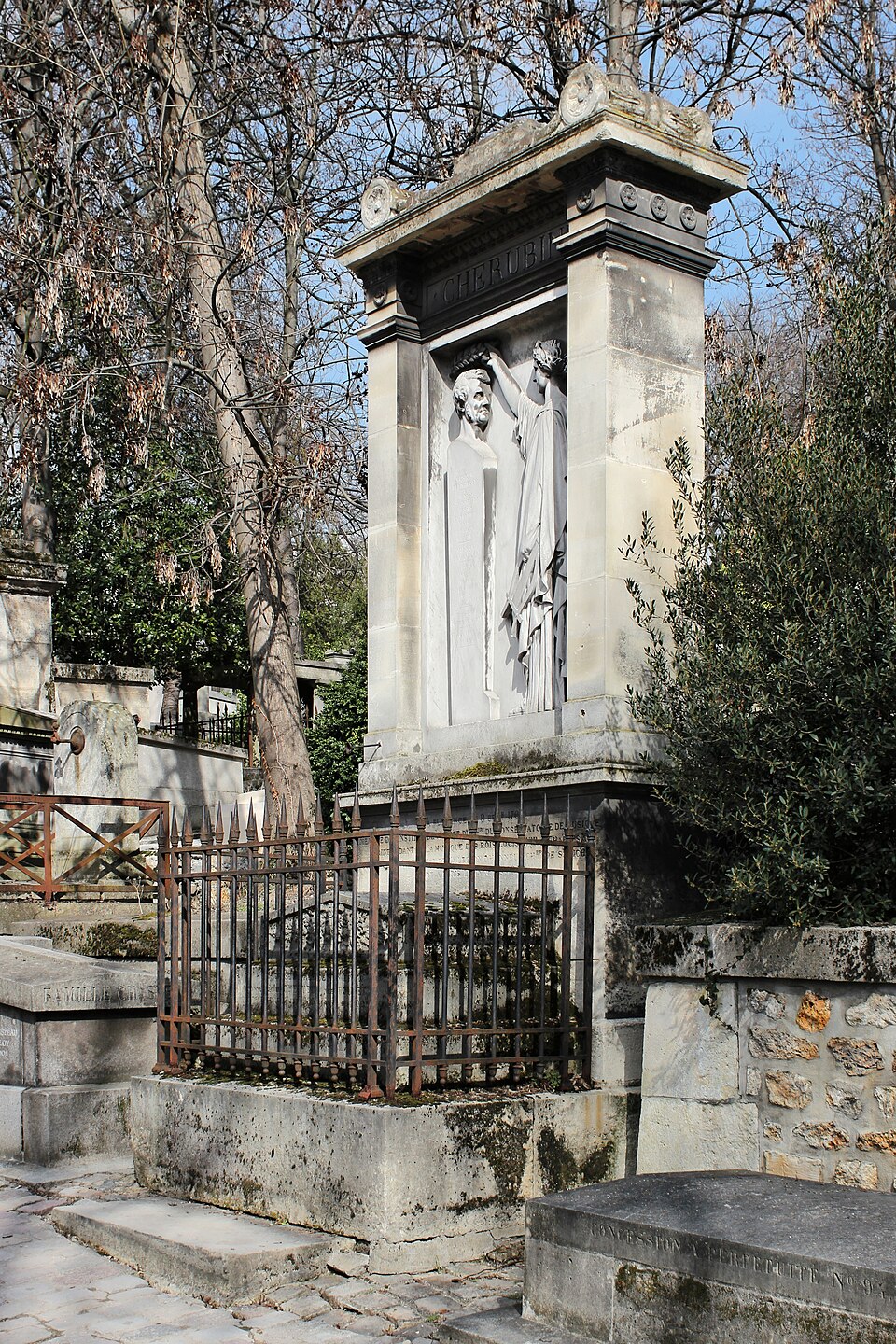 A photograph of Luigi Cherubini's tomb