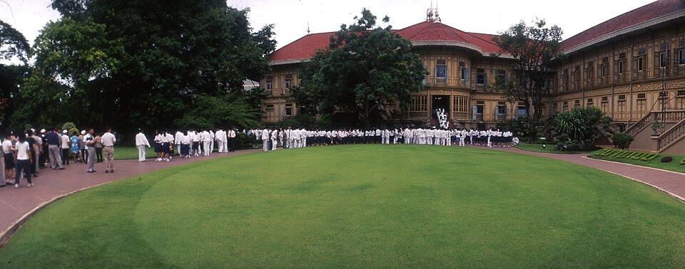 A photograph of Vimanmek Mansion