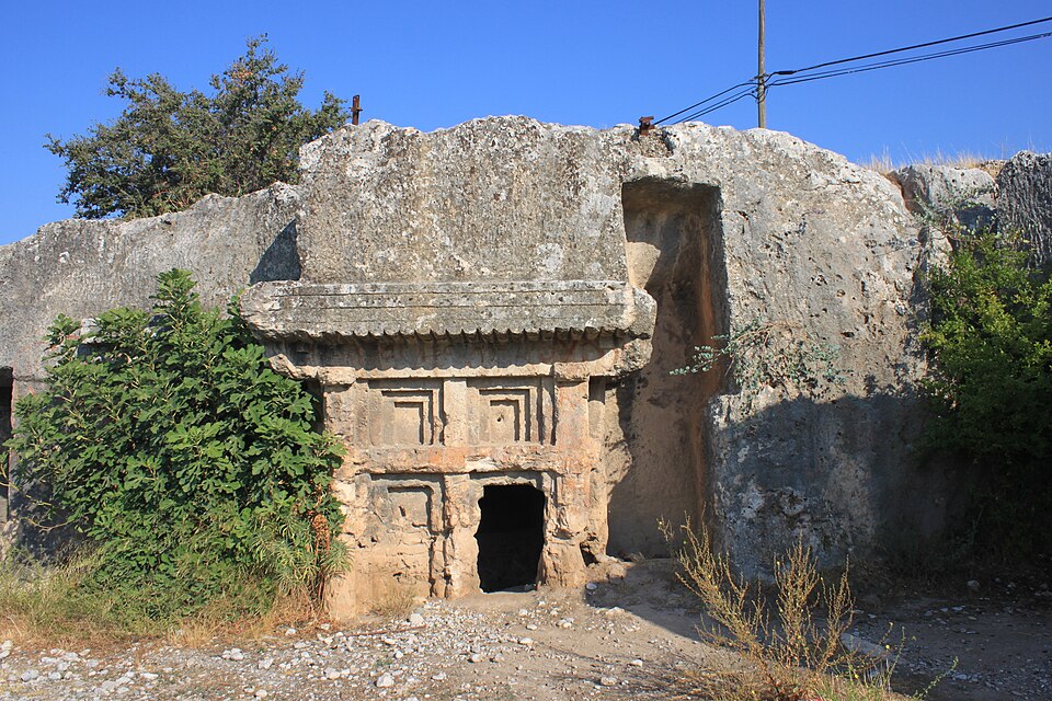 A photograph of Araxa