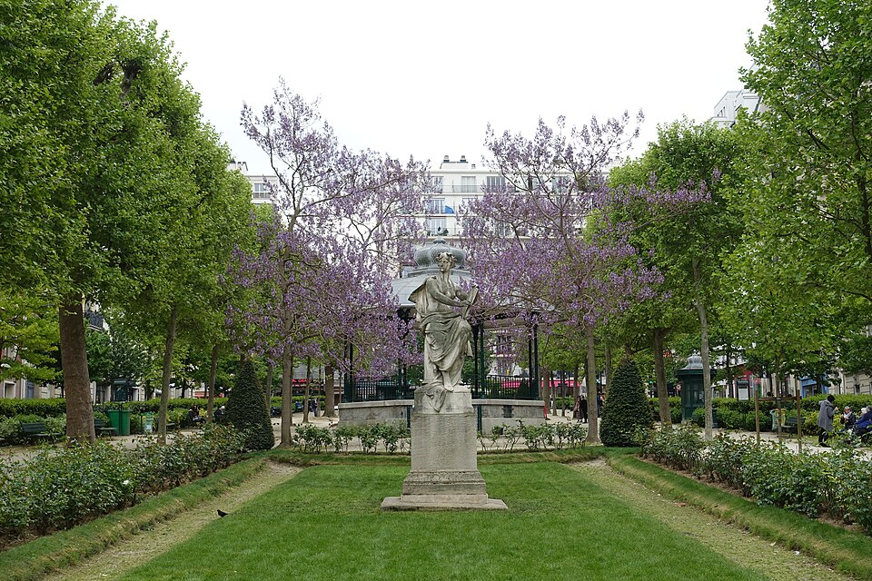 A photograph of square Adolphe-et-Jean-Chérioux
