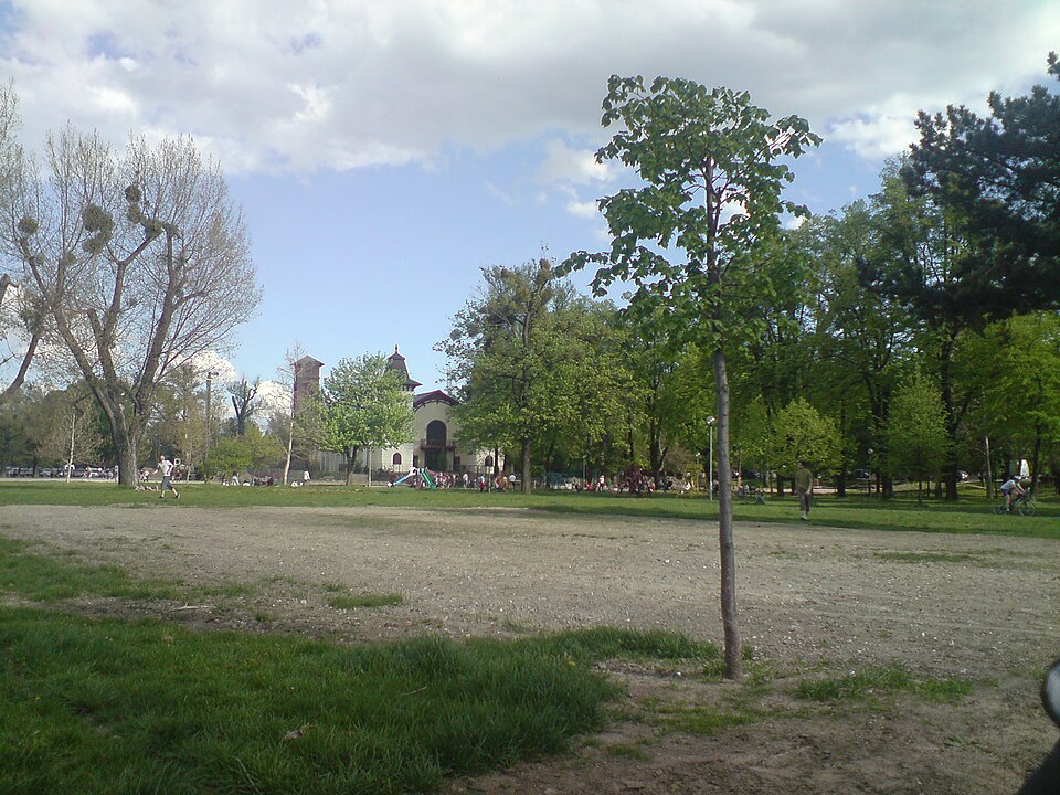 A photograph of Lunapark
