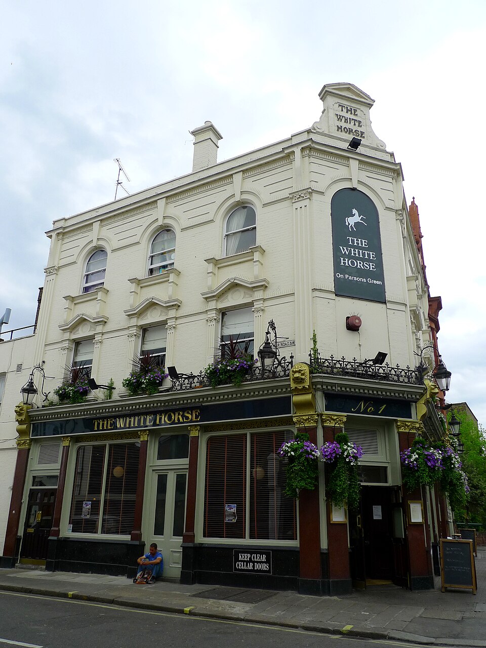 A photograph of The White Horse