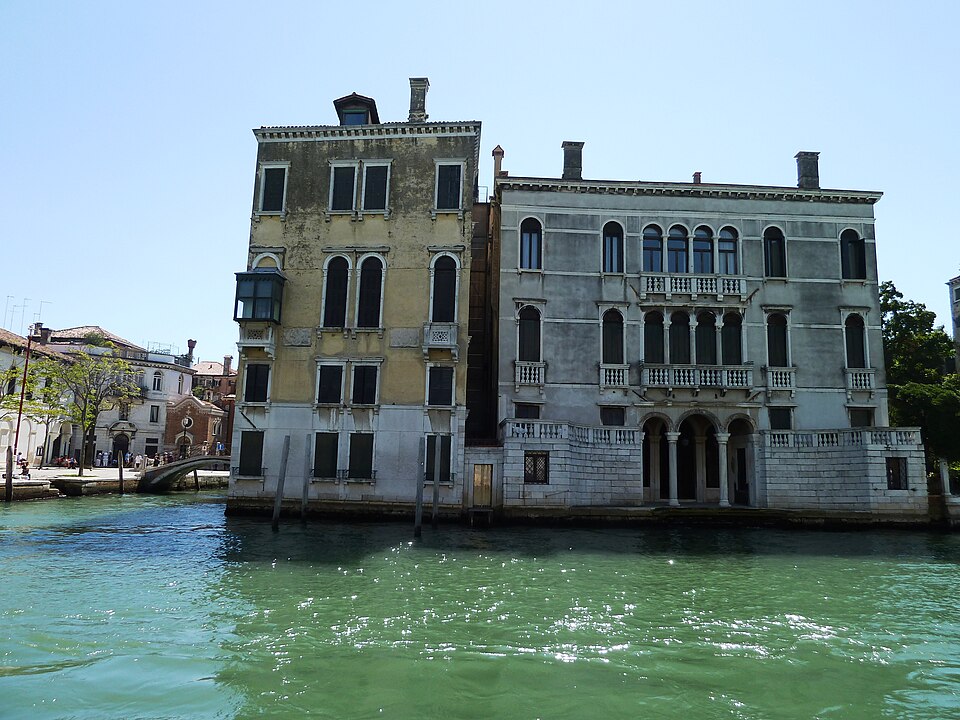 A photograph of Palazzo Loredan Cini