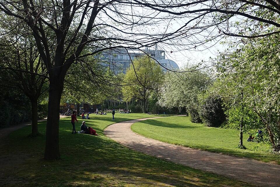 A photograph of square Claude-Bernard