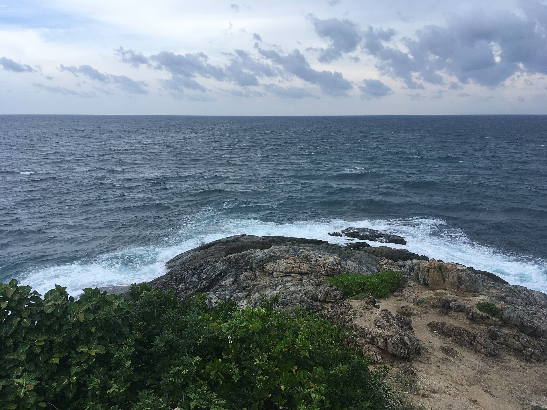 แหลมพรหมเทพ