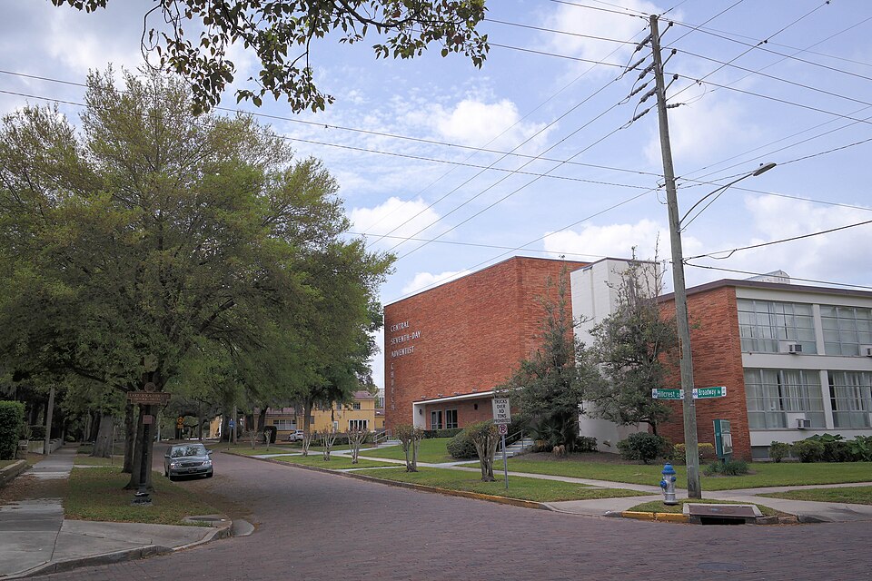 A photograph of Central Seventh Day Adventist Church
