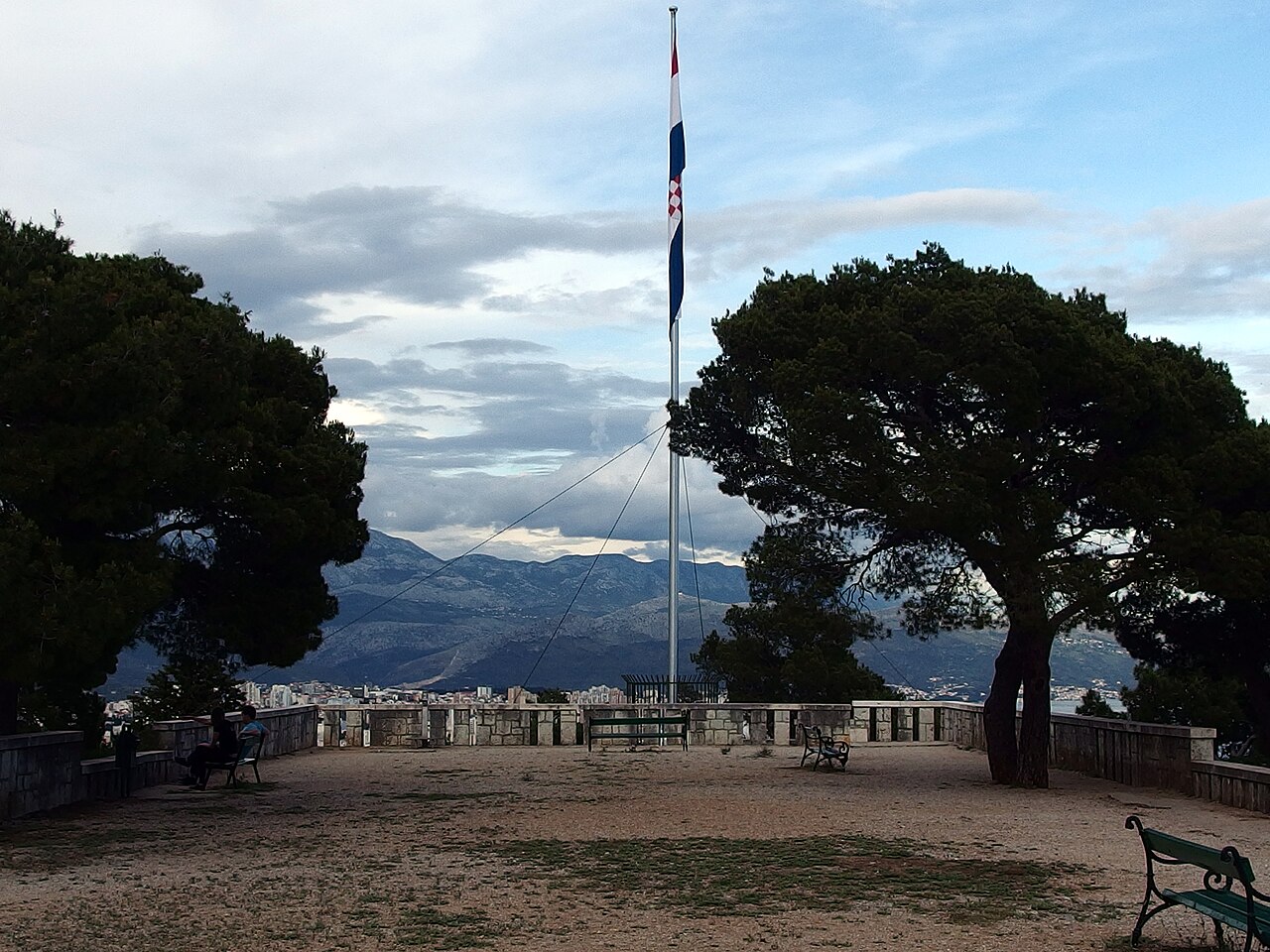 A photograph of Marjan Forest Park