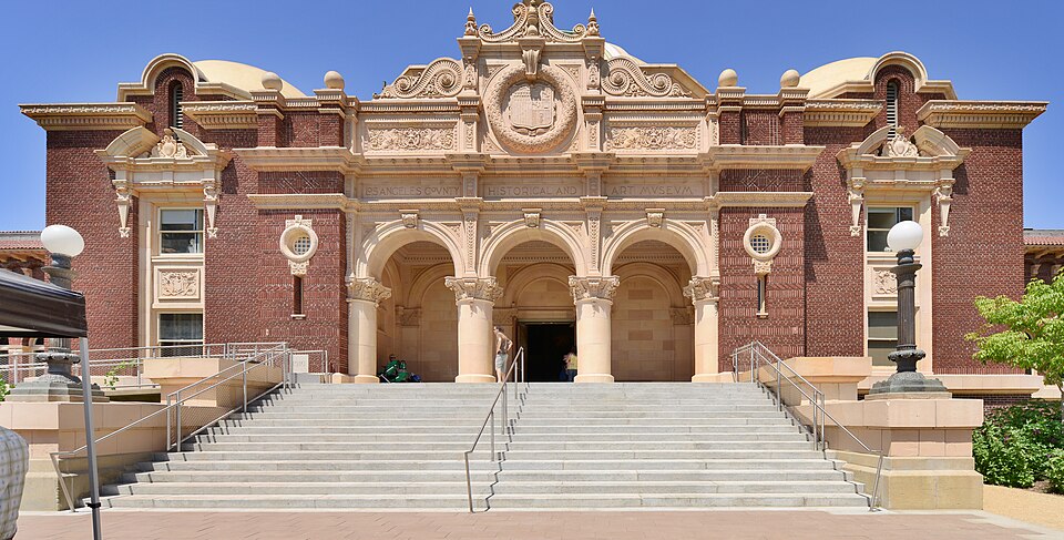 A photograph of Natural History Museum of Los Angeles County
