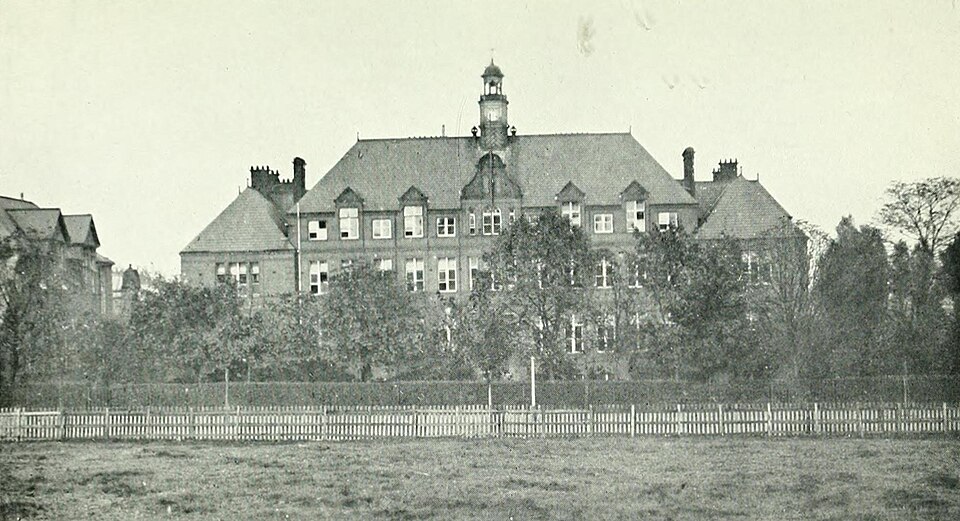 A photograph of Alleyn's School