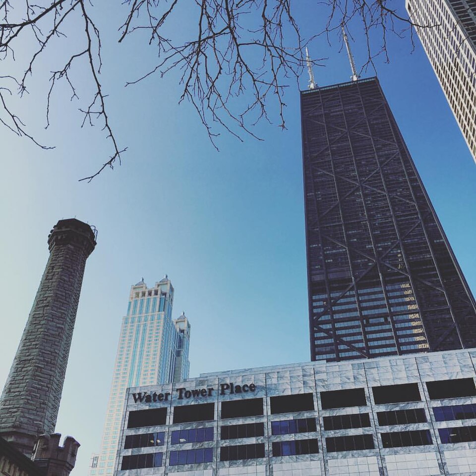 A photograph of 875 North Michigan Avenue