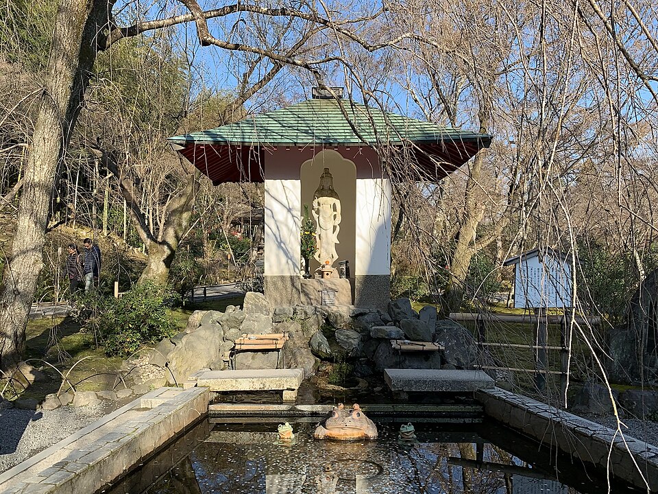 A photograph of tenryu-ji