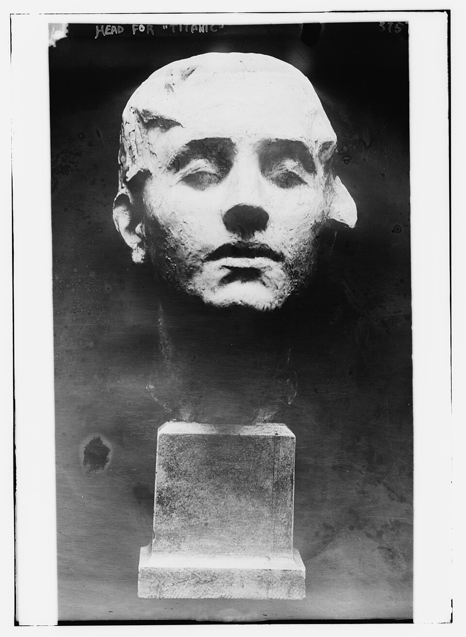 A photograph of Titanic Memorial