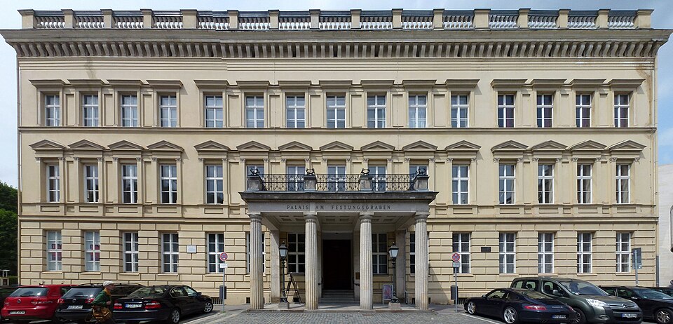 A photograph of Palais am Festungsgraben