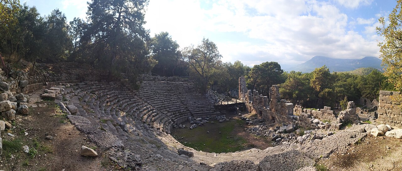Phaselis Roma Tiyatrosu fotoğrafı