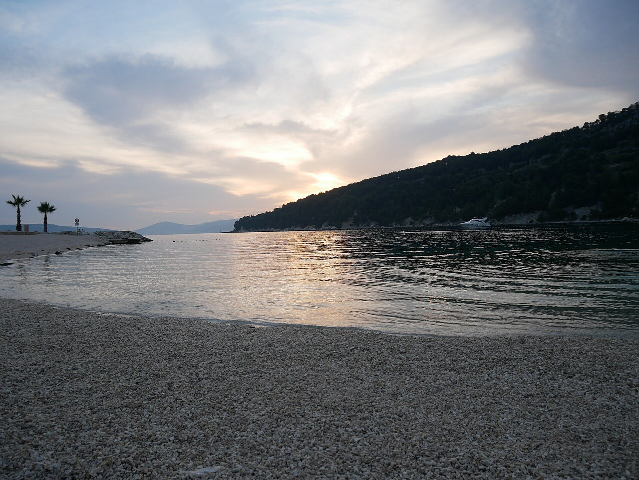 A photograph of Kašjuni Beach
