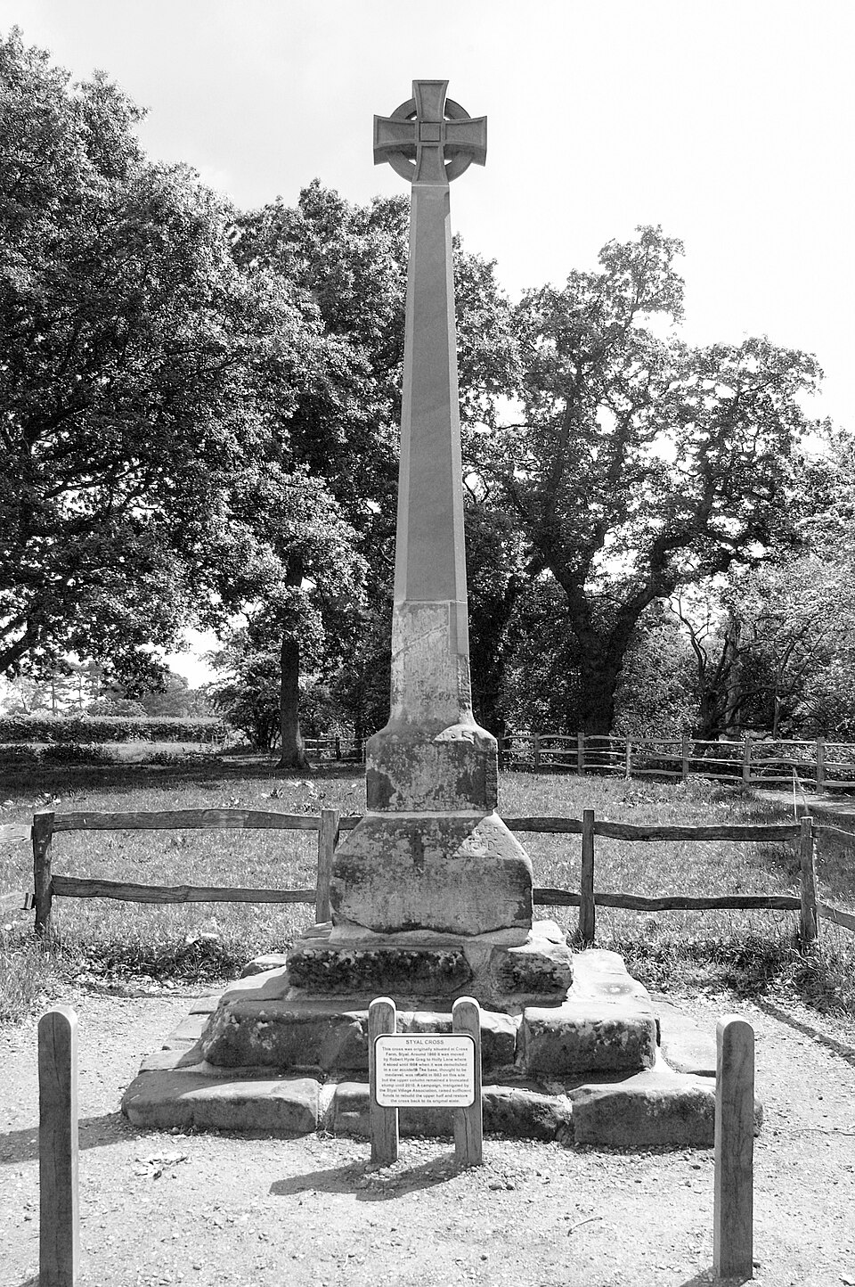 A photograph of Styal Cross