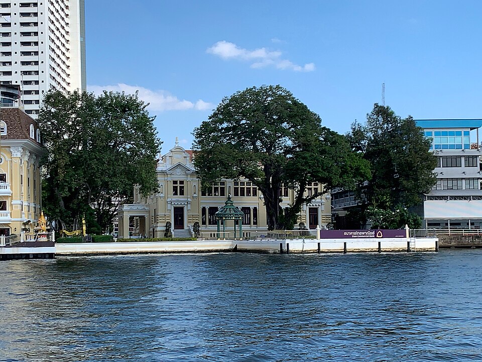 A photograph of Siam Commercial Bank Talat Noi Branch
