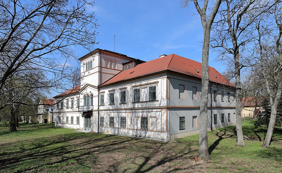 A photograph of Schloss Süßenbrunn