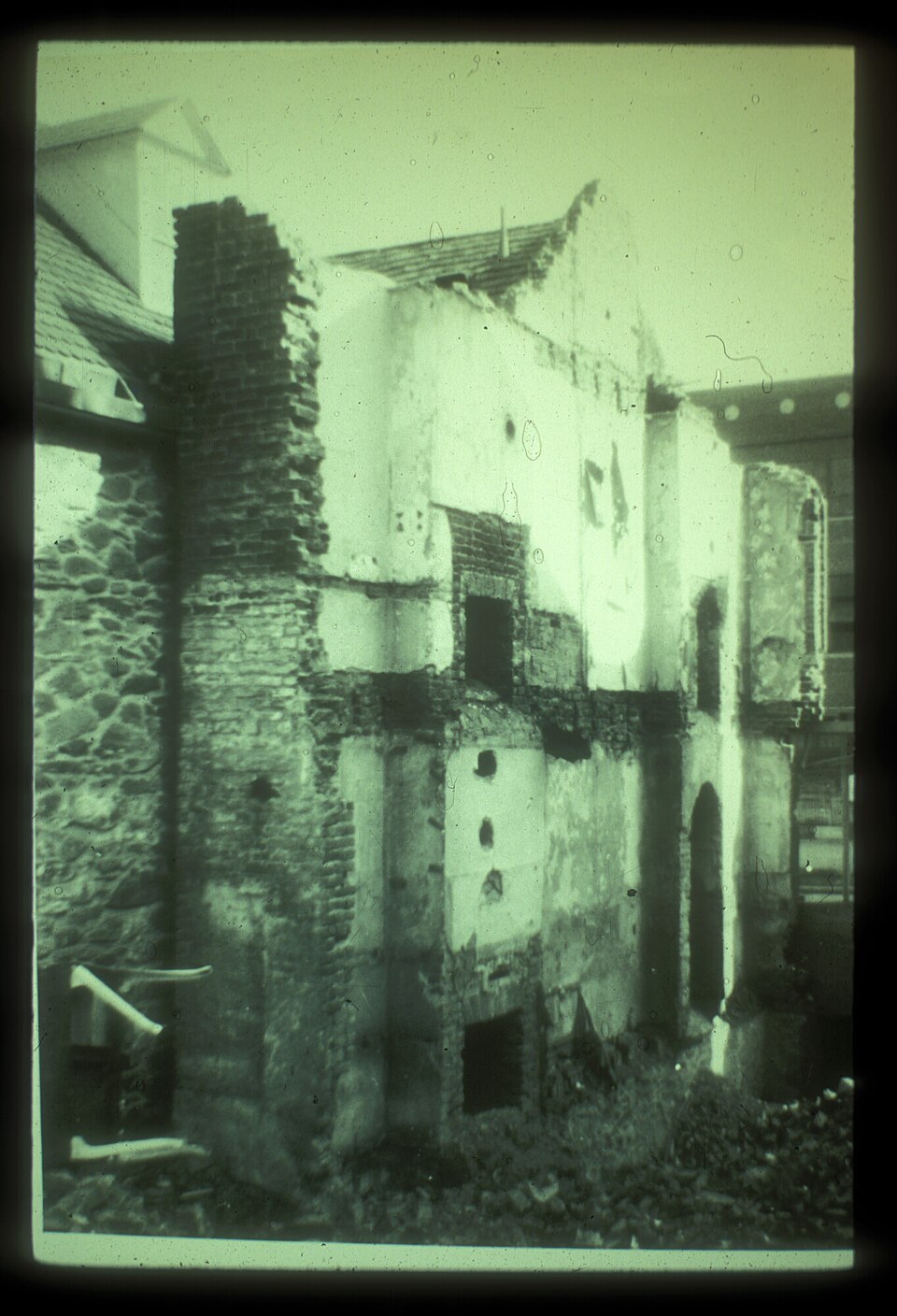 A photograph of Old Stone House