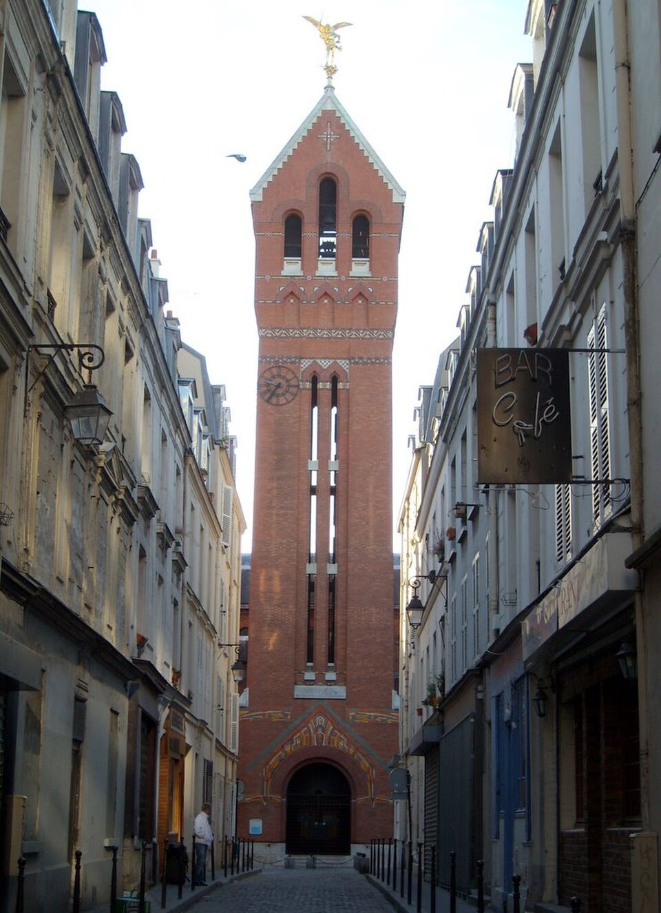 A photograph of Église Saint-Michel des Batignolles