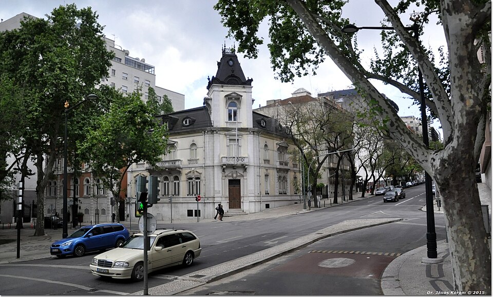A photograph of Casa apalaçada e jardim