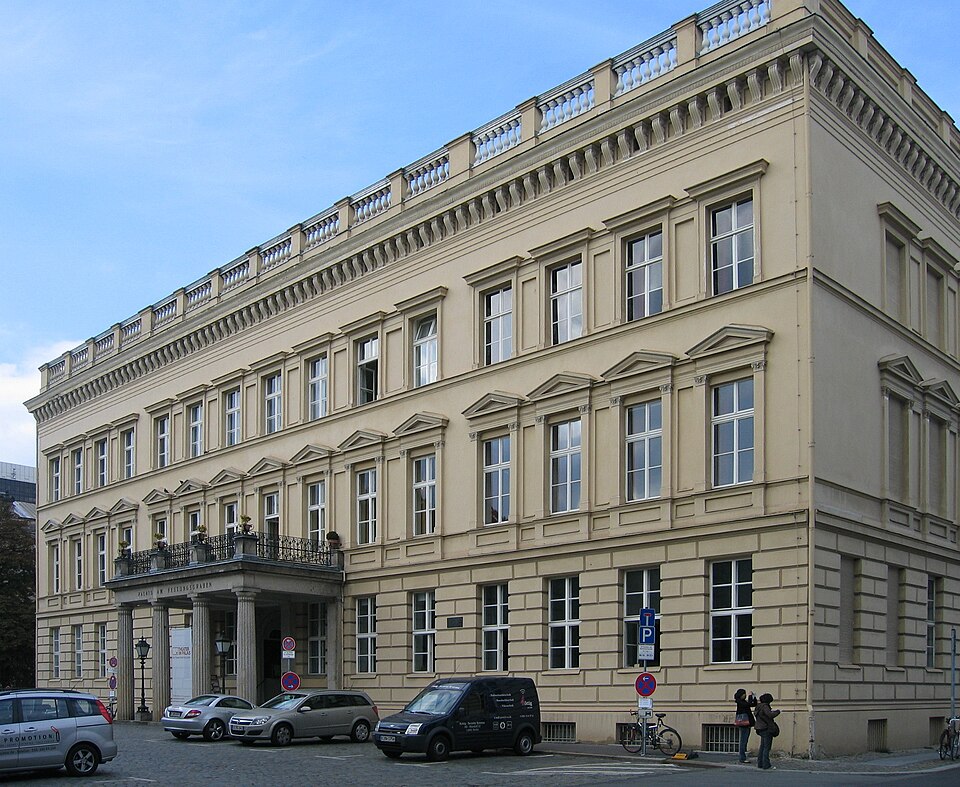 A photograph of Palais am Festungsgraben
