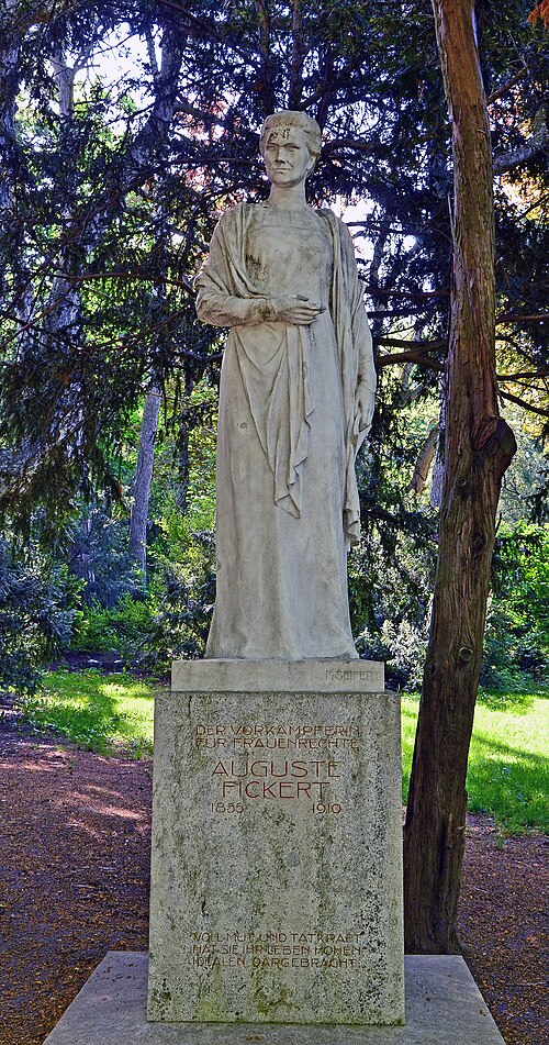 Auguste Fickert monument, Türkenschanzpark